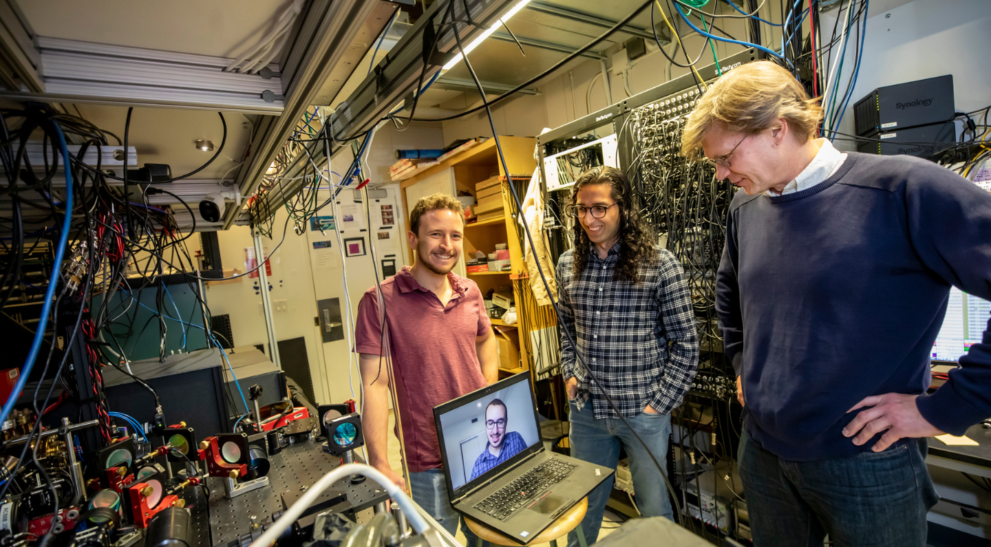 Harvard researchers developed novel quantum information processing techniques with neutral atoms